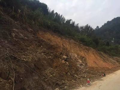 紅星禮柄至清涼漁溪公路封閉施工 過往車輛請(qǐng)繞道行駛